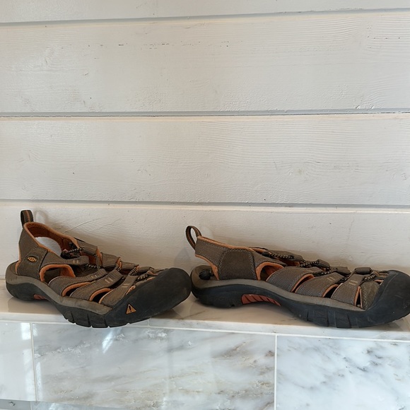 Keen Clearwater CNX Raven/Tortoise Shell Water Sandals Size 9 - Picture 3 of 9